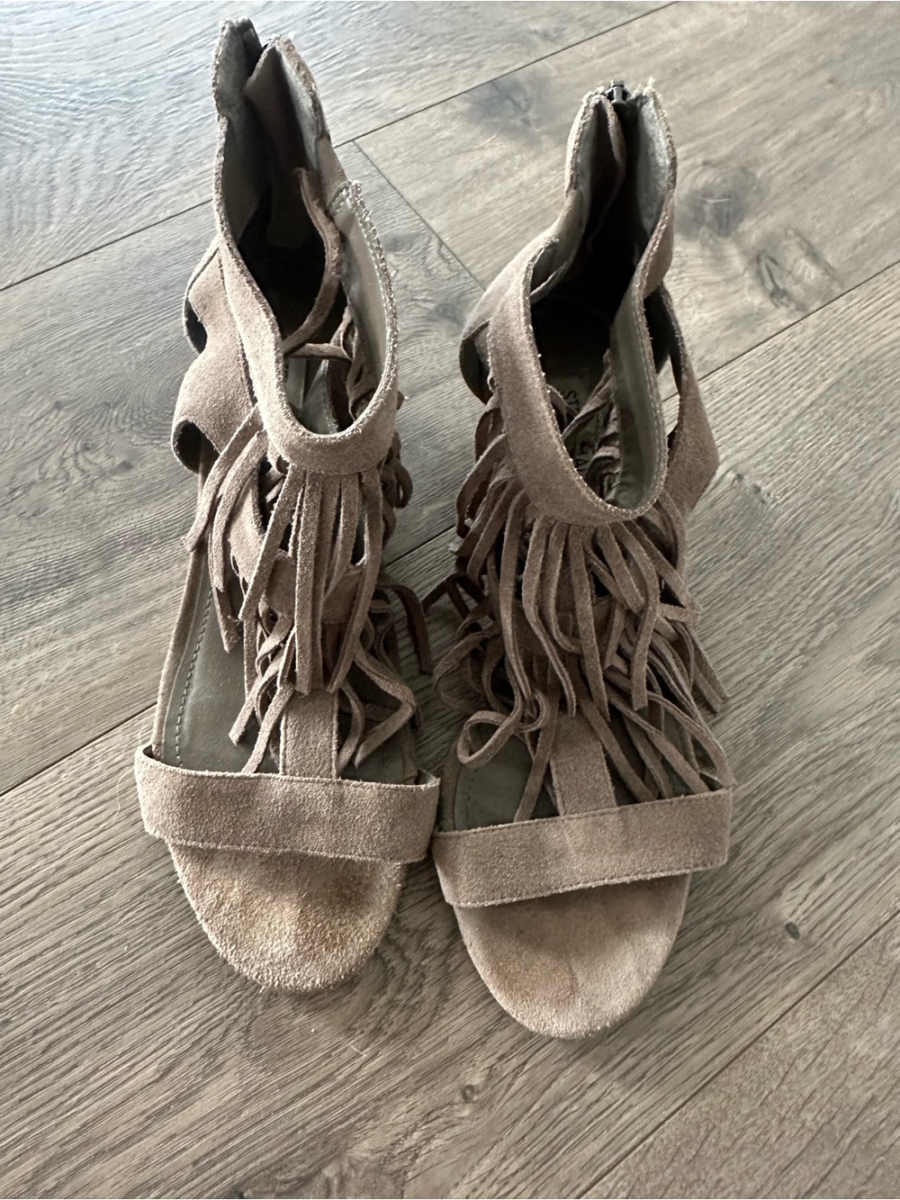 steve madden Fringe Suede Open-Toe Sandals in Taupe